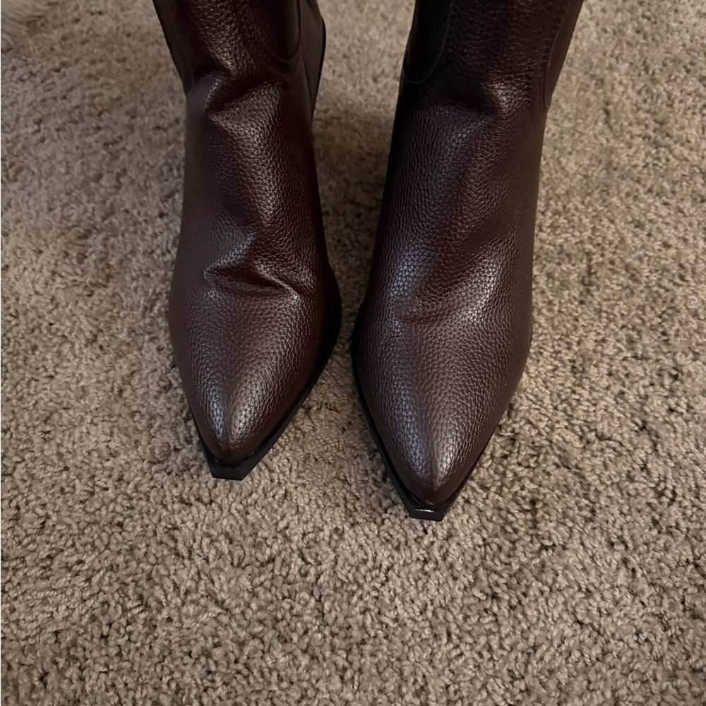 Classic Knee-High Women's Riding Boots in Dark Brown - Picture 3 of 4